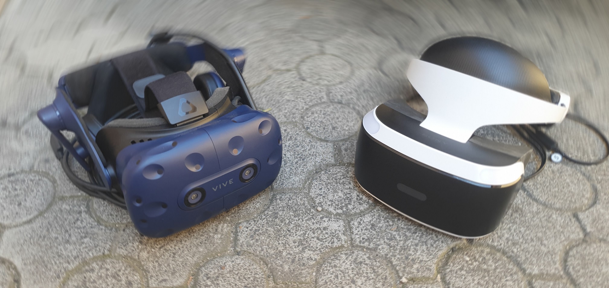 Klik pro zvětšení (HTC Vive Pro - lepší než sám život?!)