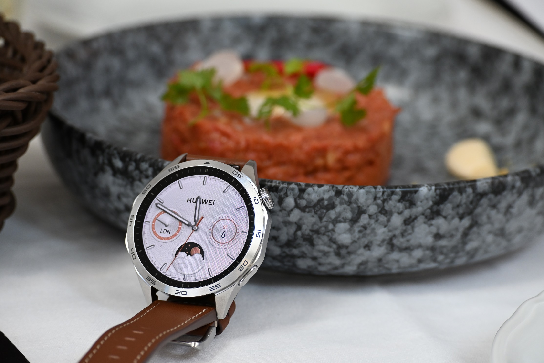 Klik pro zvÄ›tÅ¡enÃ­ (Huawei nÃ¡m predstavil novÃ© modely svojich GT hodiniek)