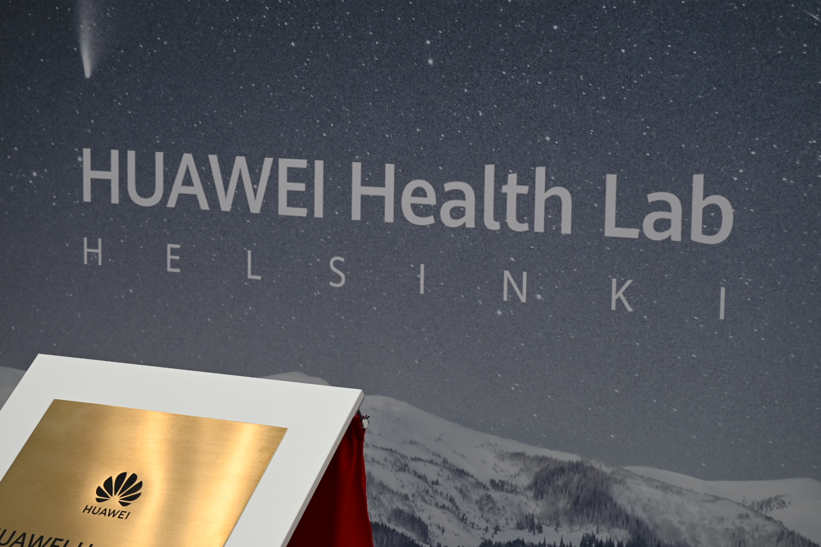 Klik pro zvětšení (Pozreli sme sa do unikátneho Huawei laboratória v Helsinkách)