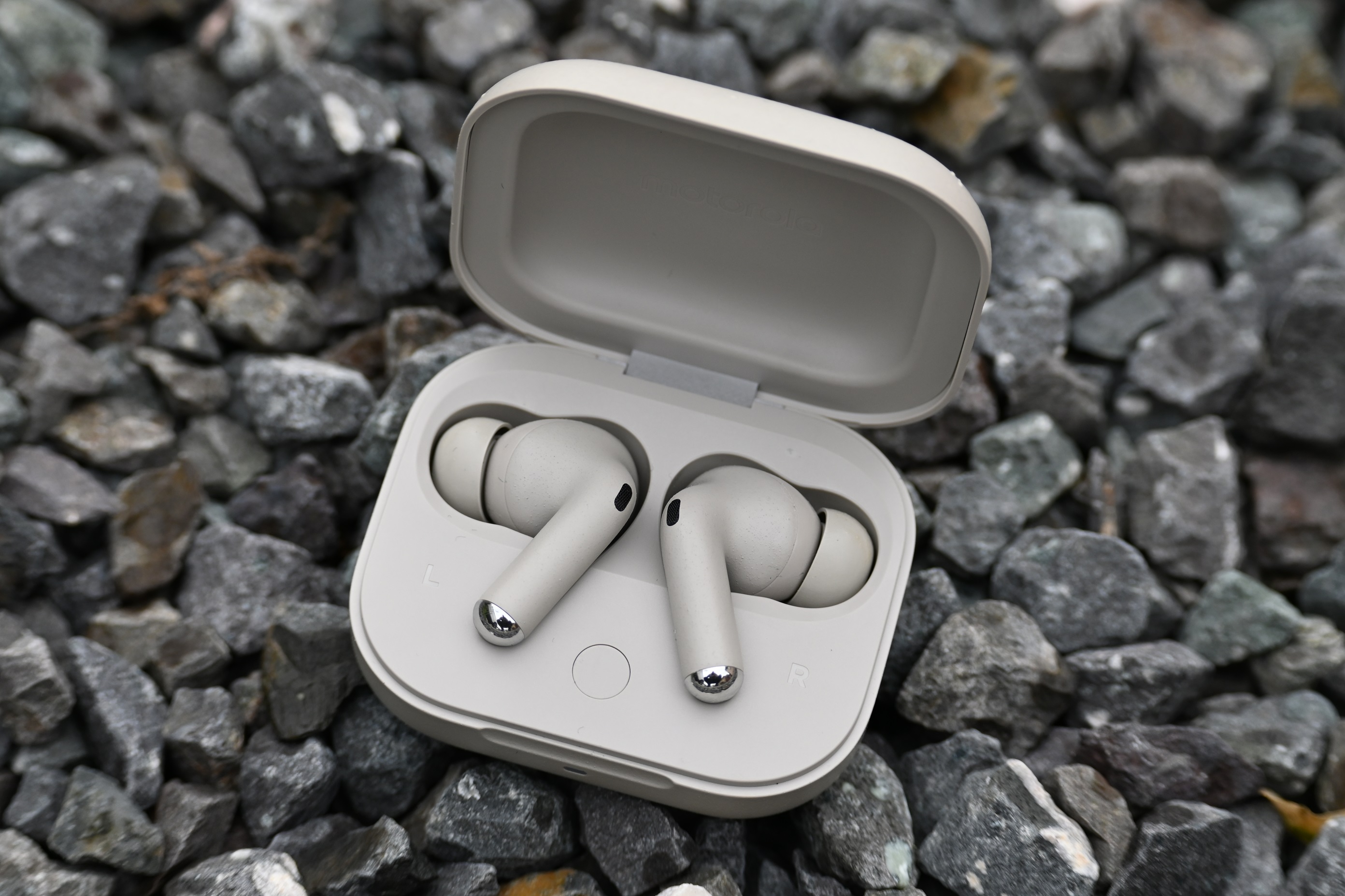 Motorola Moto Buds+ - recenze