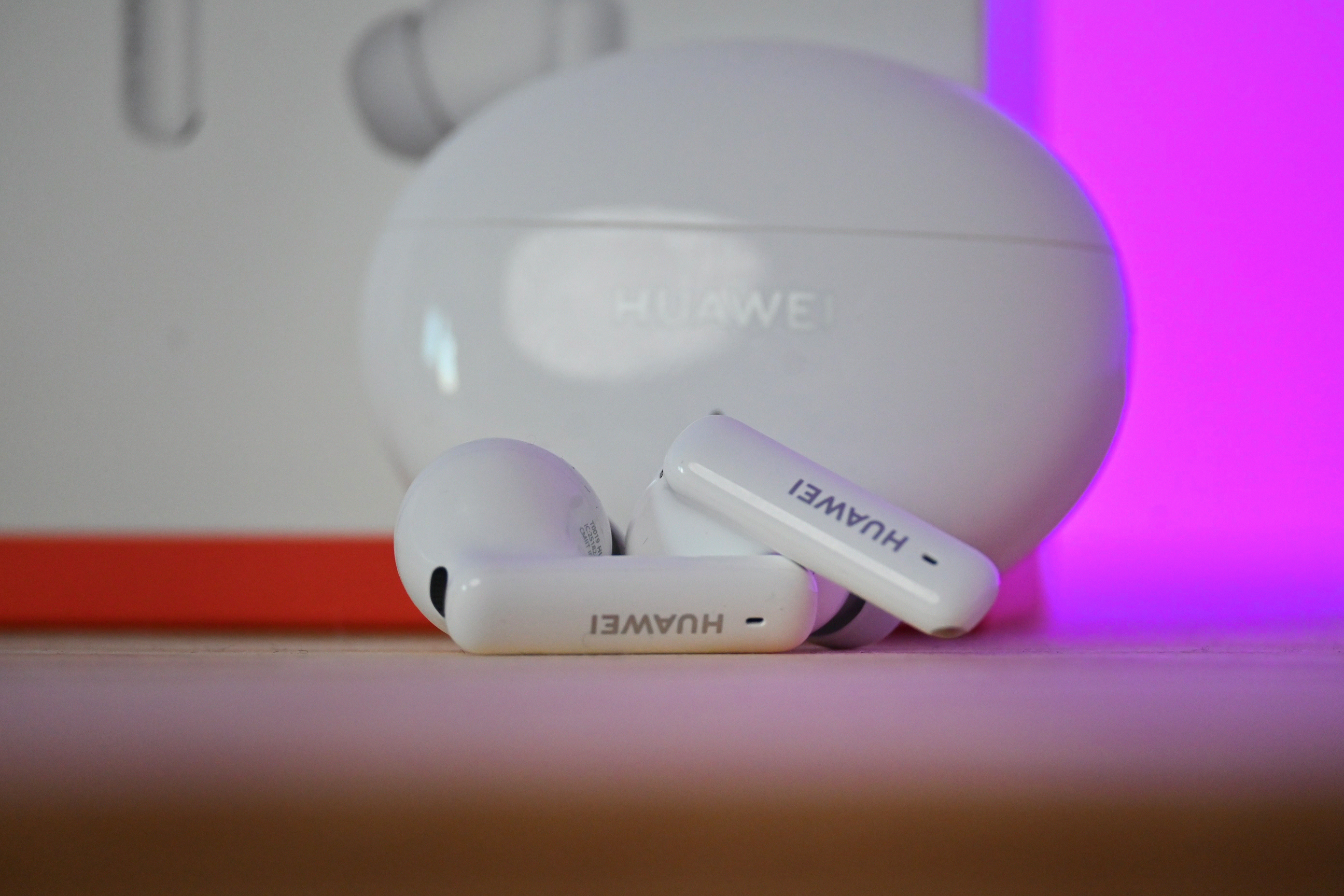 Klik pro zvětšení (Huawei FreeBuds 6i - recenze)