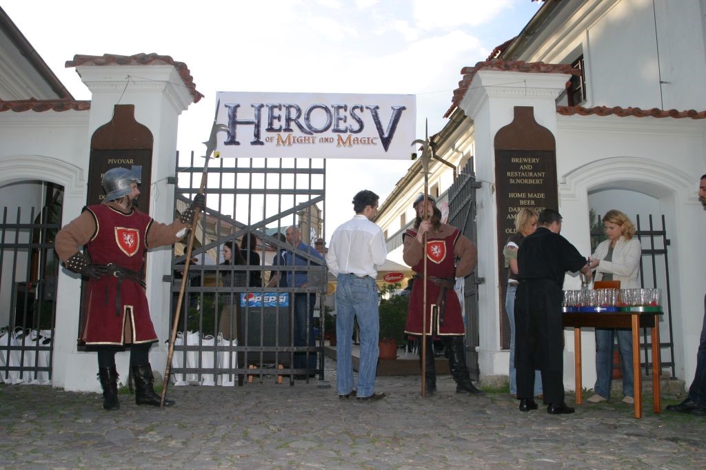 Klik pro zvětšení (Heroes of Might and Magic V – párty)