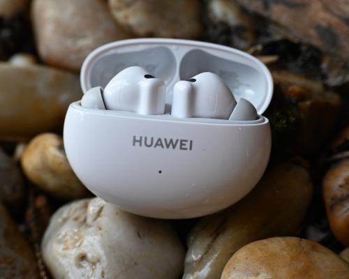Huawei FreeBuds 6i - recenze
