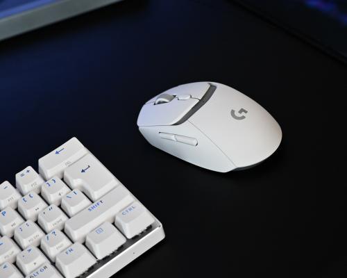 Logitech G309 - recenze