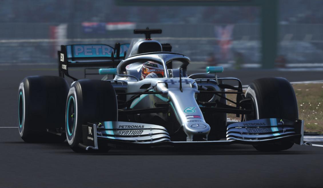 Porazte své soupeře a oslavte vítězství ve hře F1® 2019