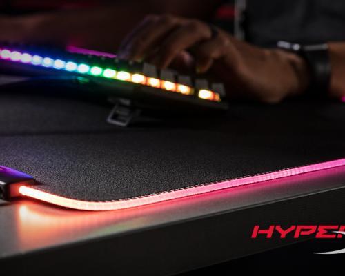 Nová podložka pod myš HyperX Pulsefire Mat RGB rozjasňuje herní svět