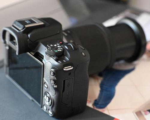 Canon EOS R50 - recenze